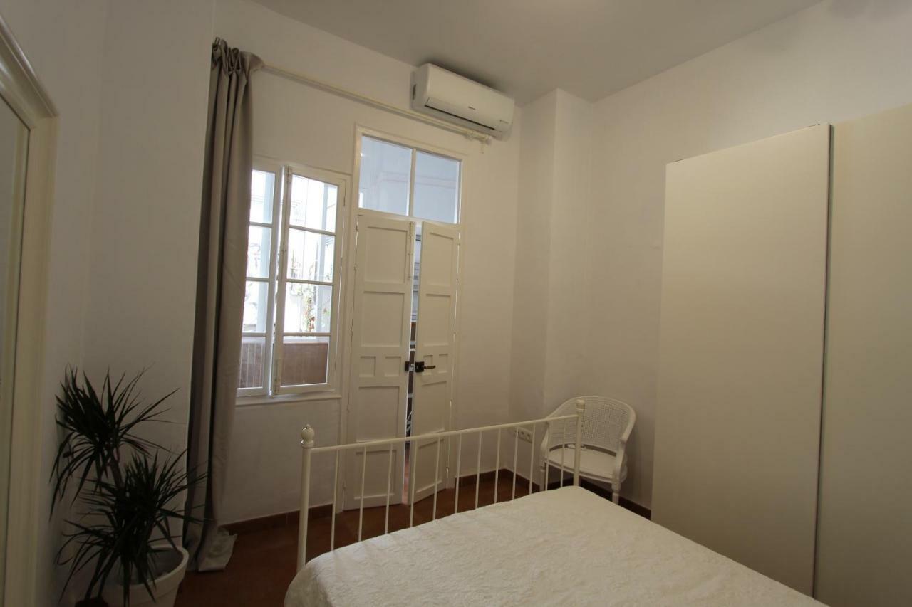 Apartamento Ollerias Малага Екстер'єр фото